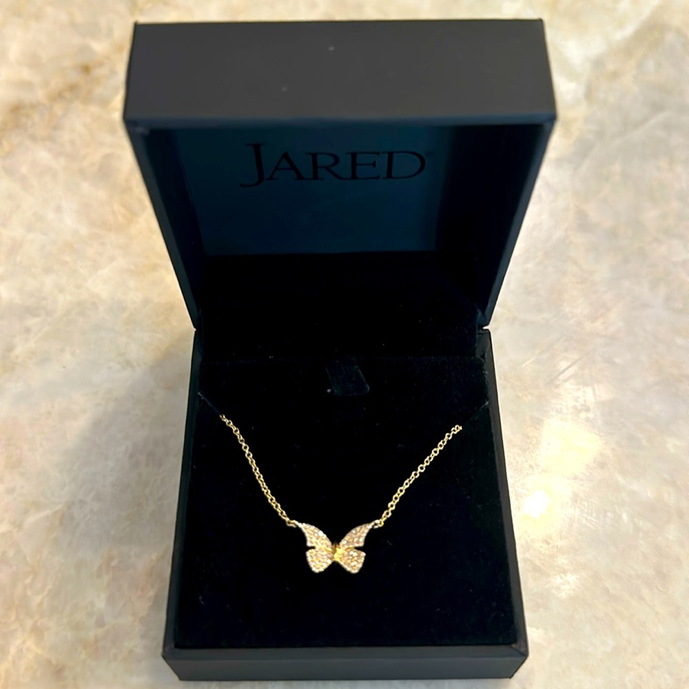 Brand new with tags! 14kt solid gold and diamond butterfly necklace
